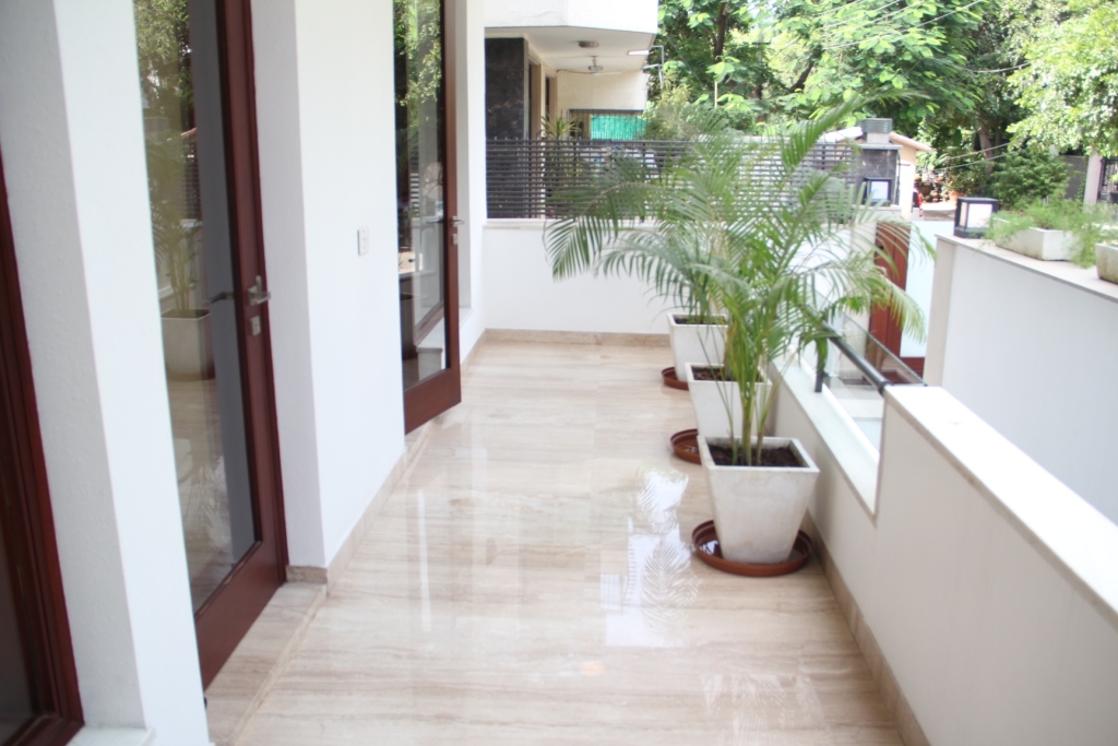 Furnished 1 BHk Builder Floor Rent DLF Phase 1 Gurgaon