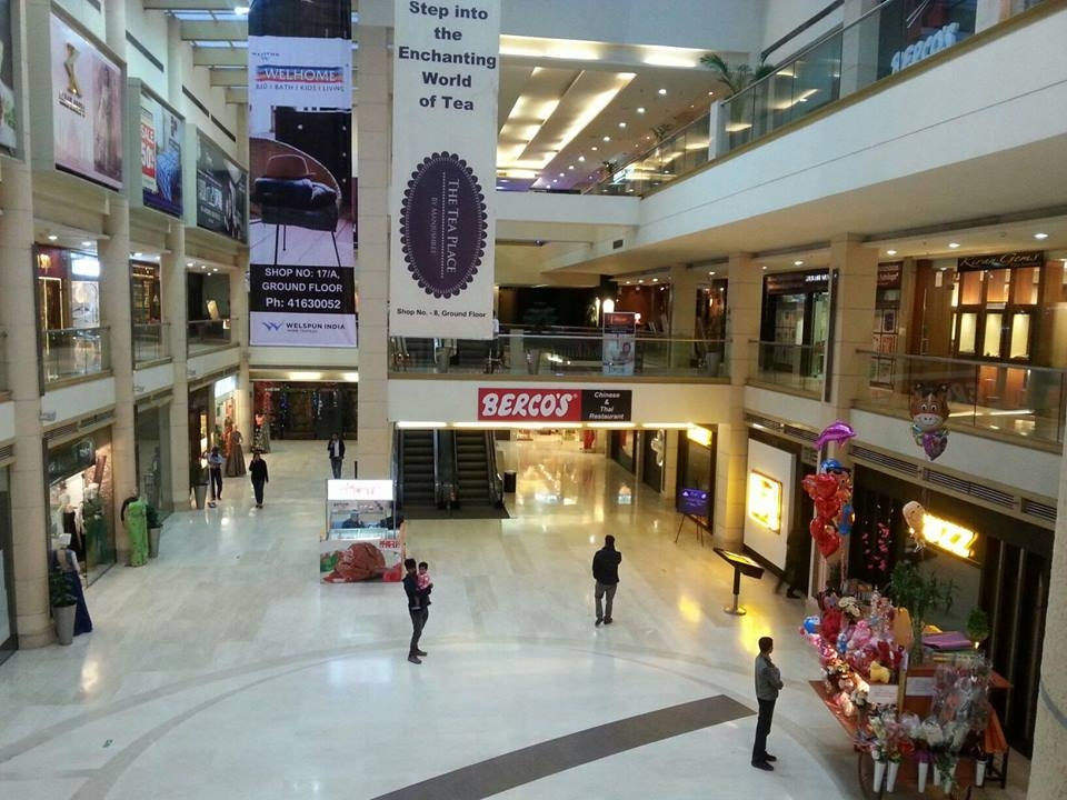 Lighthouse 13, MGF Metropolitan Mall, Saket, Delhi NCR